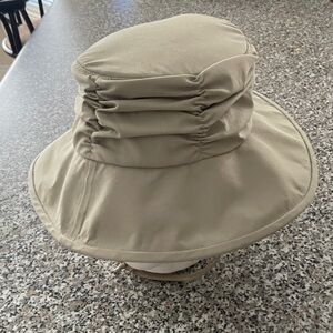 Women’s Tilley Ruched Bucket Hat